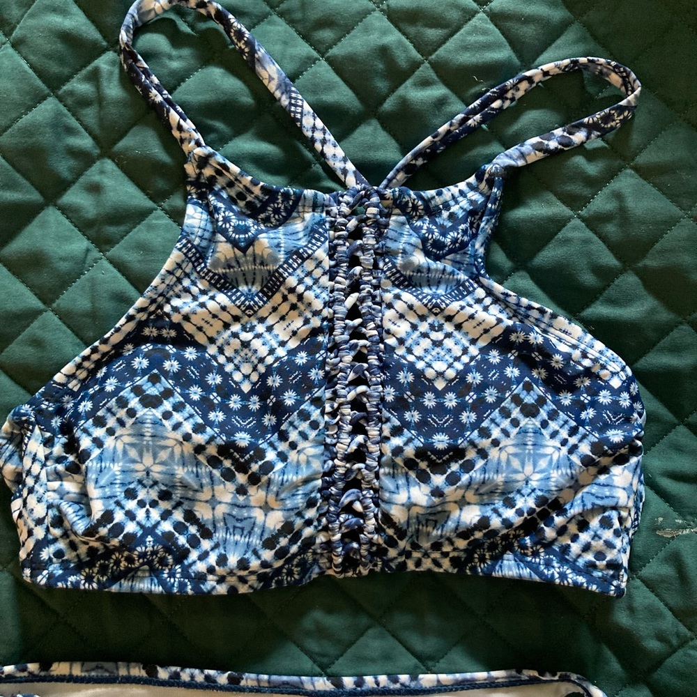 BiKini Set - Picture 2 of 5